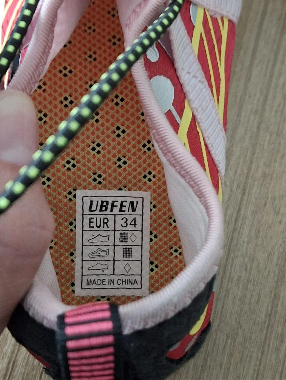UBFEN Pink Water Shoes SZ 34 / US 2.5